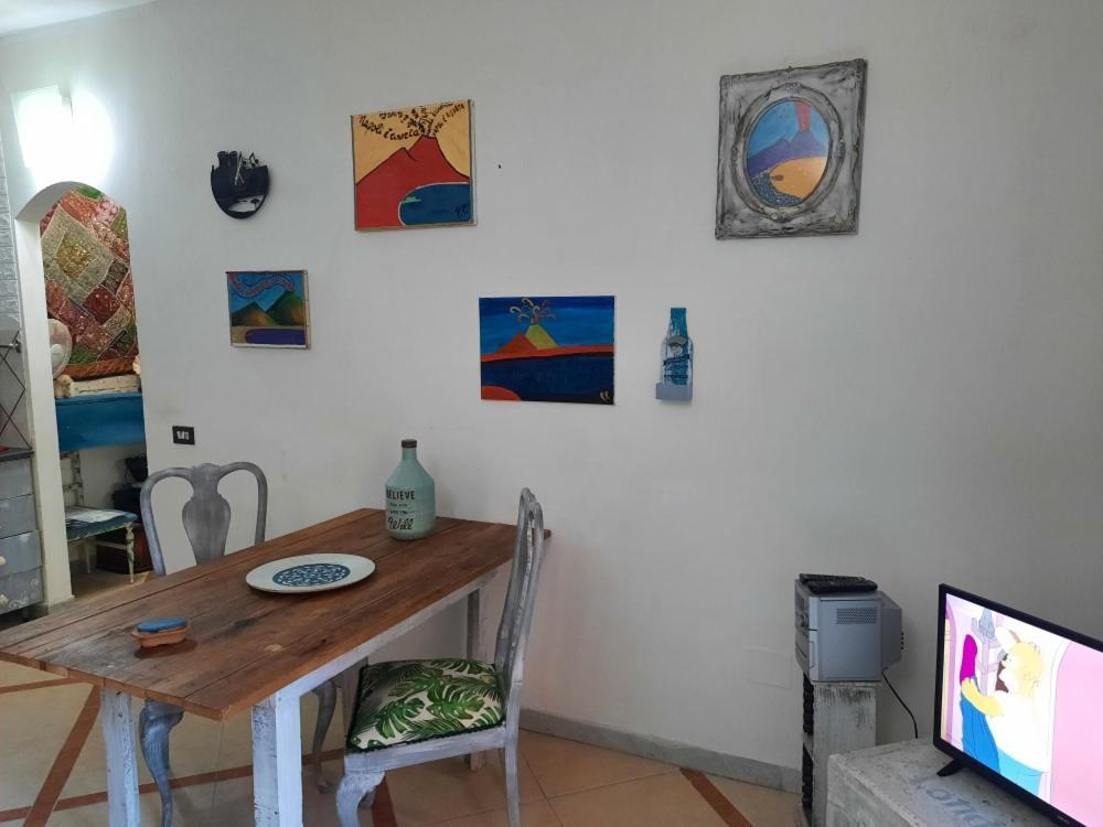 La Casa Nella Roccia Daire Napoli Dış mekan fotoğraf