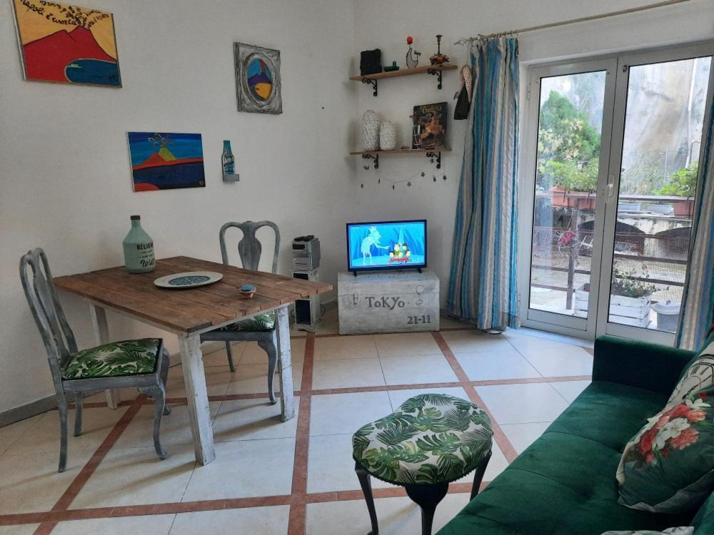 La Casa Nella Roccia Daire Napoli Dış mekan fotoğraf